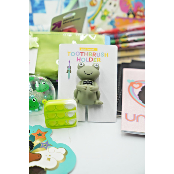 Cat & Jack Shark Backpack + Shark Lunchbox‎ Back-to-School Supply Kit Bundle - Picture 5 of 14